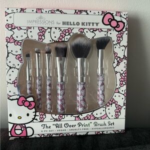 Hello Kitty Makeup Brushes Set